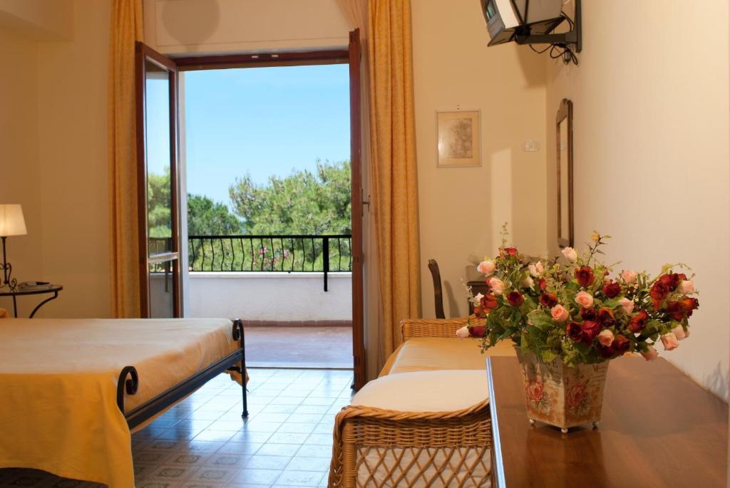 Hotel Paradiso Santa Maria di Castellabate Room photo